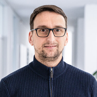 Portrait foto of Dr. Oliver Werth